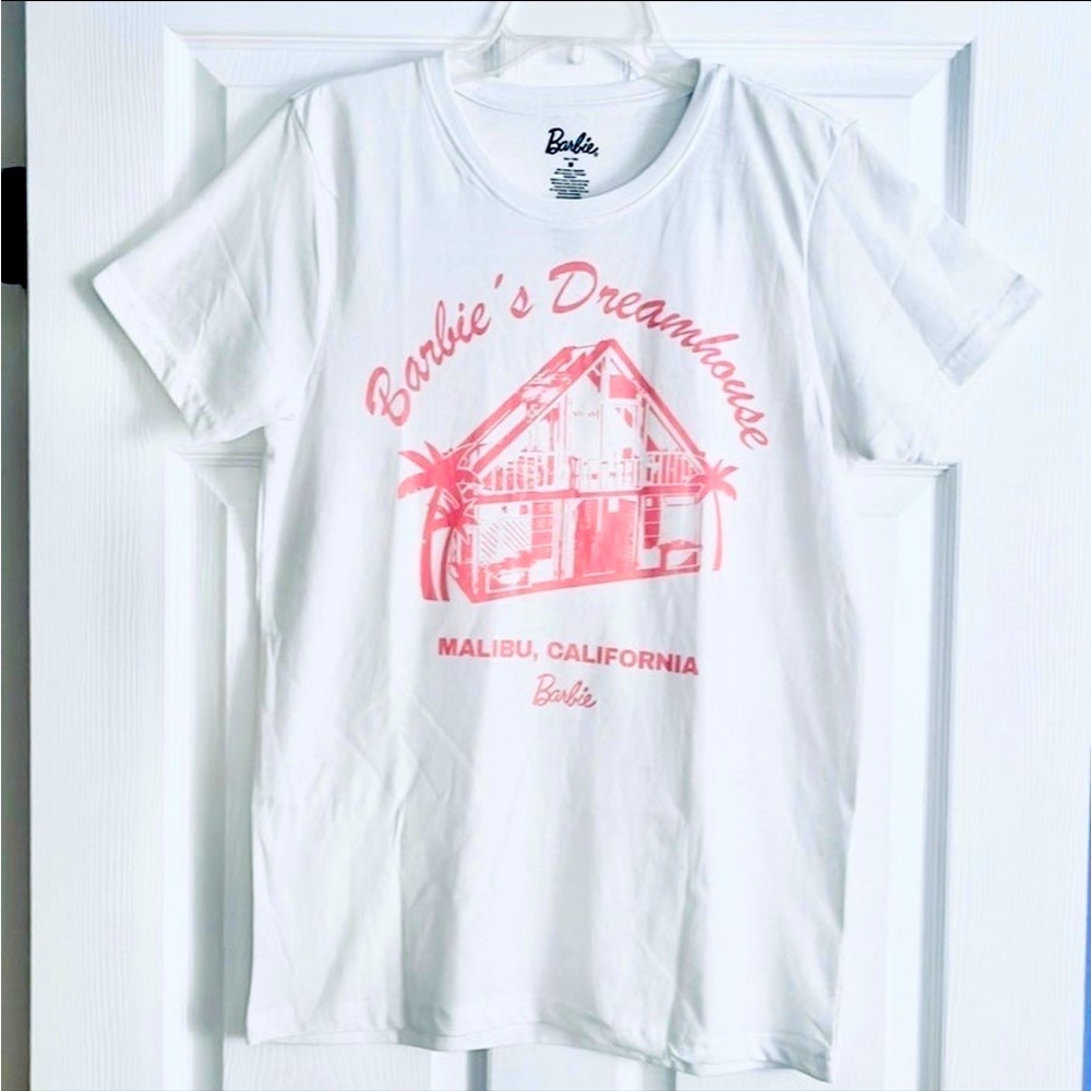 Barbie Dreamhouse Malibu California T-shirt
New without tags